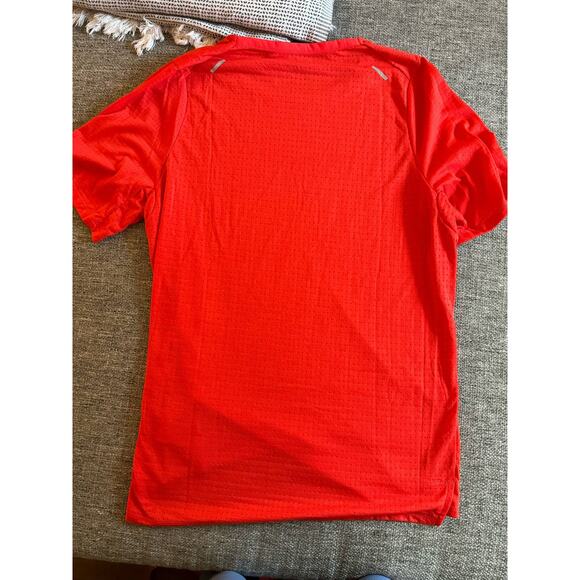 Nike Running Dri Fit Short Sleeve Shirt - Red - Medium - Picture 3 of 3